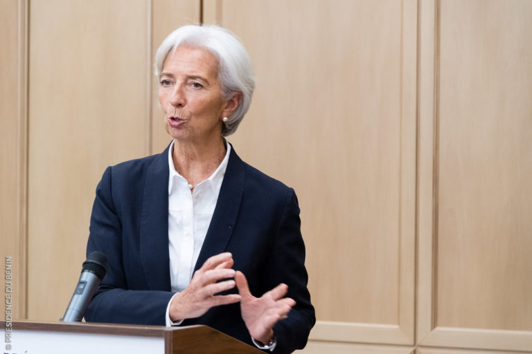 ¿Por qué el FMI reduce la proyección del crecimiento de A. L.?