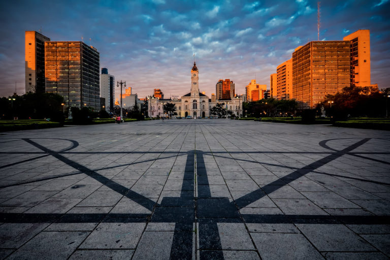 Covid-19 y populismo: las calles se vaciaron