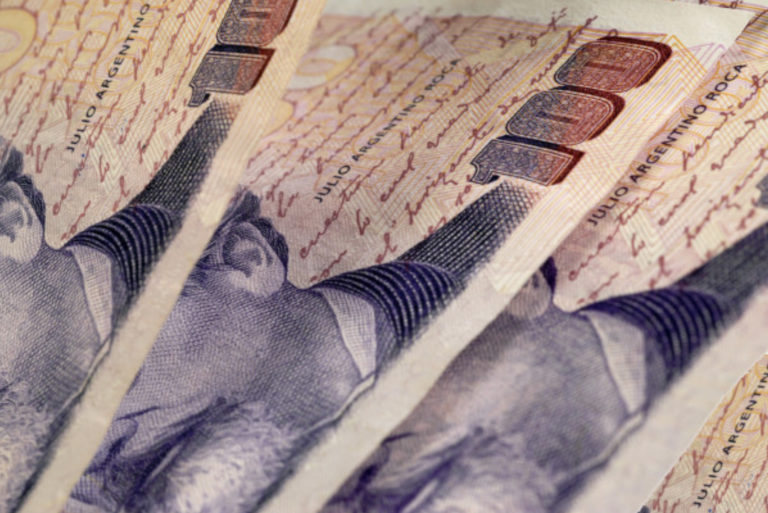 Personajes de nuestra historia que no caben en un billete