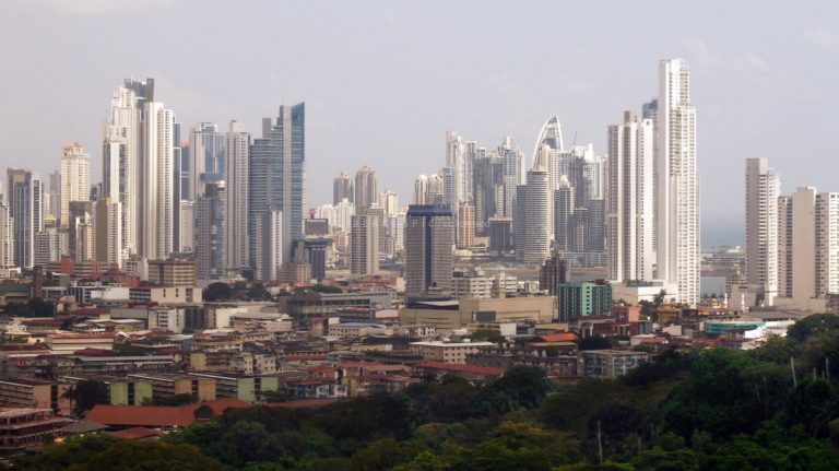 Panamá en pandemia: segregación por sexo y cédula