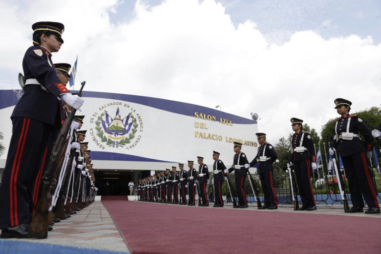 La democracia ha muerto en El Salvador