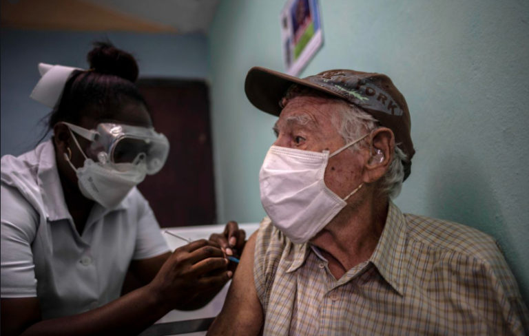 Cuba y la pandemia: entre la vacuna y la miseria