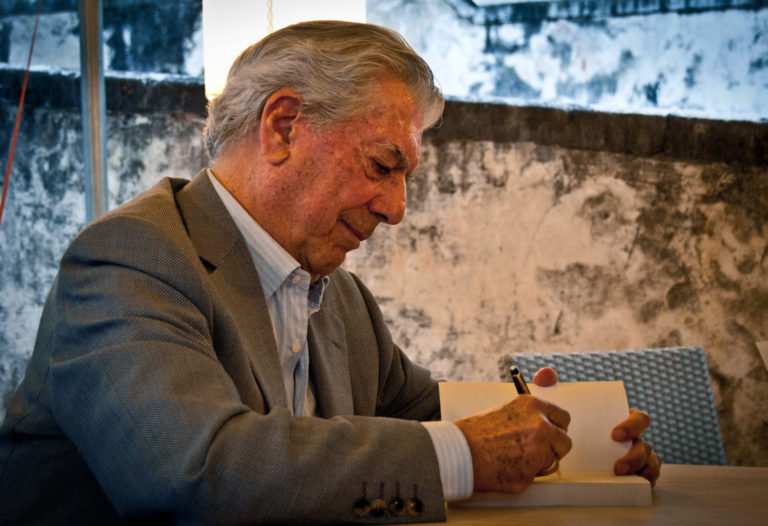 Vargas Llosa, el deicida irresponsable