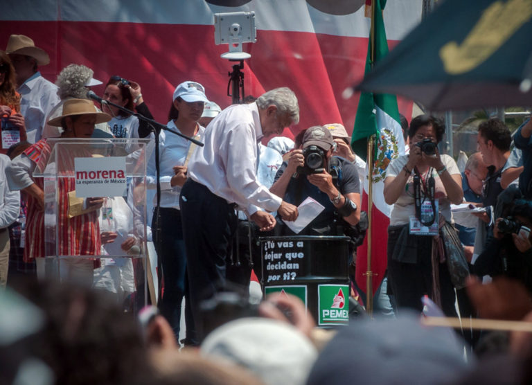 López Obrador vende gato por liebre