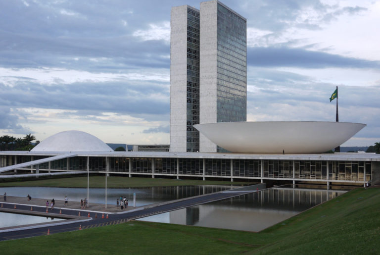 La crisis brasileña y los peligros del semipresidencialismo