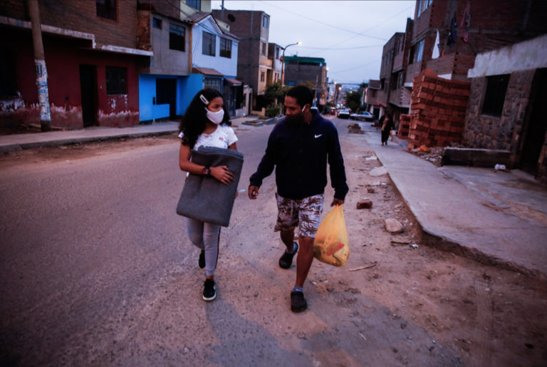 La población de Venezuela se reduce y envejece