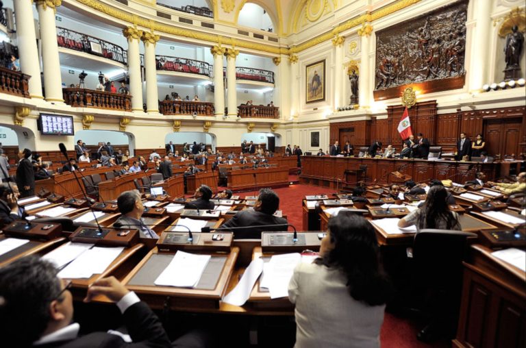 Perú: treinta ¿días? después