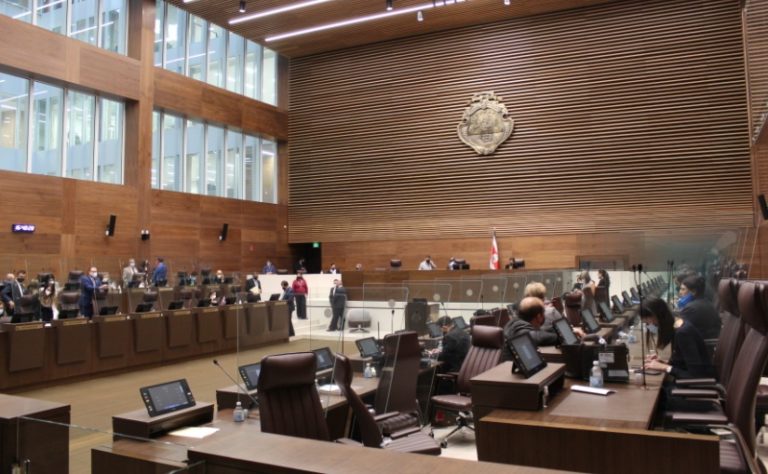 El problema de los diputados desertores en Costa Rica