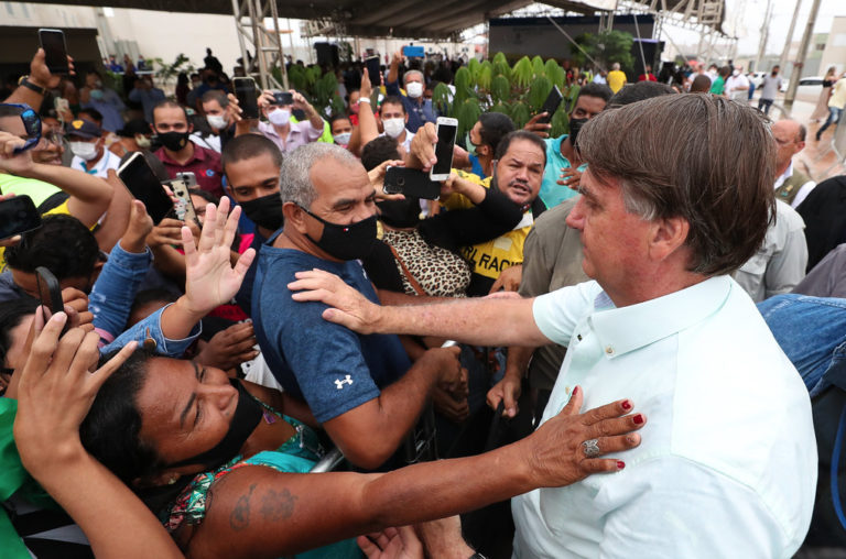 Bajo el gobierno de Bolsonaro: 1000 días de mentiras y una verdad