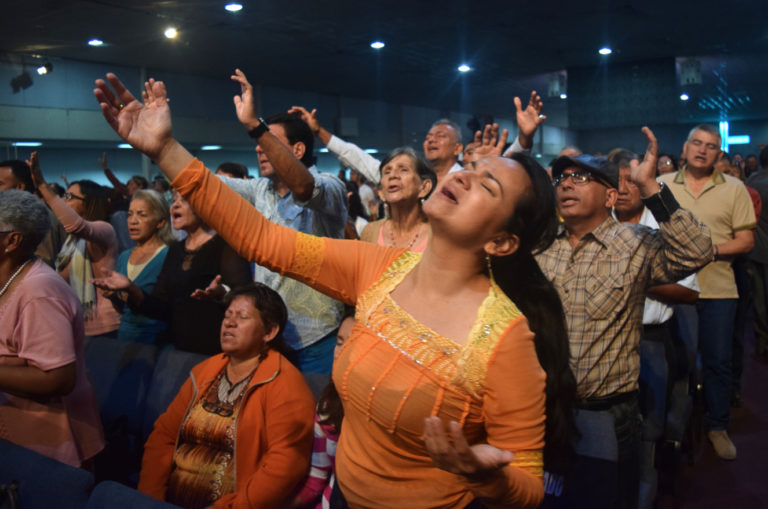 La opción «por» los pobres y la opción «de» los pobres