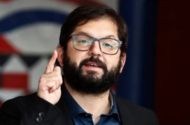 La limitada noción de la democracia del presidente Boric