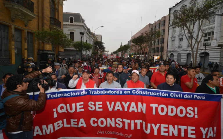 El secuestro del movimiento constituyente en Perú