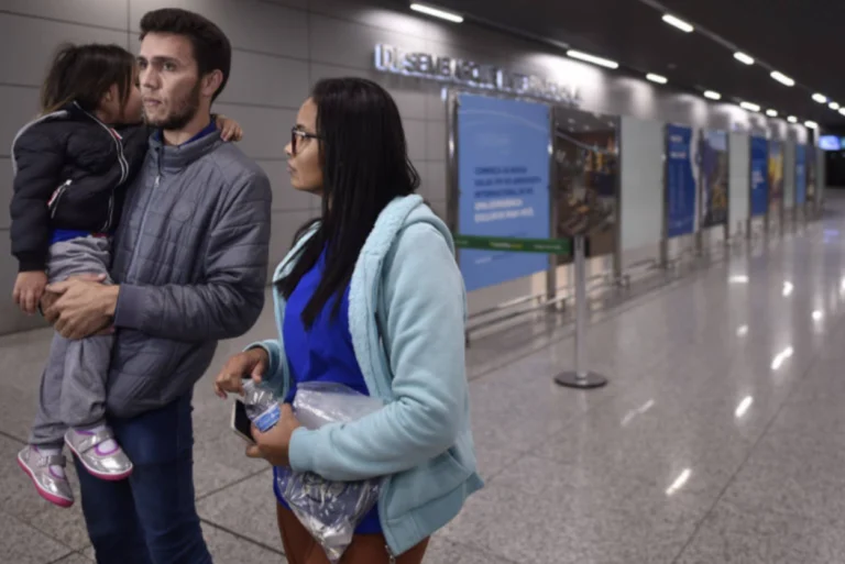 Brasil ignora a sus emigrantes mientras las remesas alcanzan su máximo histórico