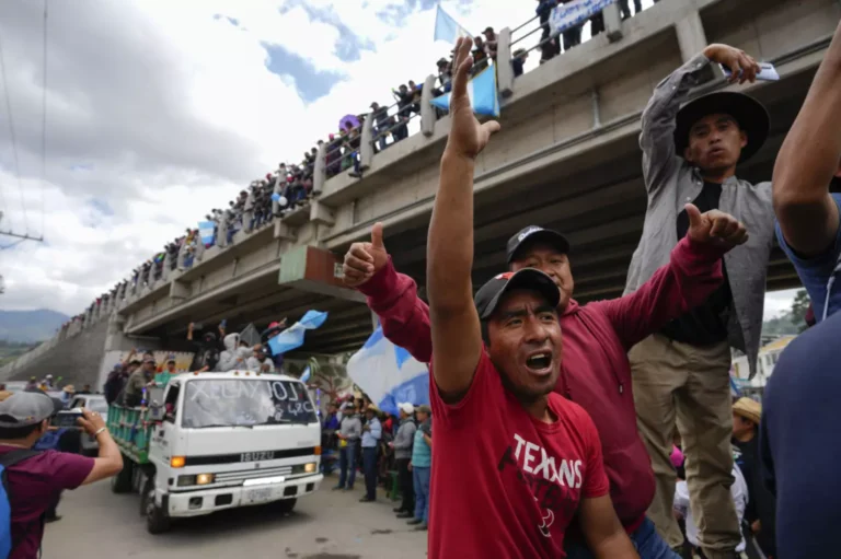 Guatemala: between blockades and trenches