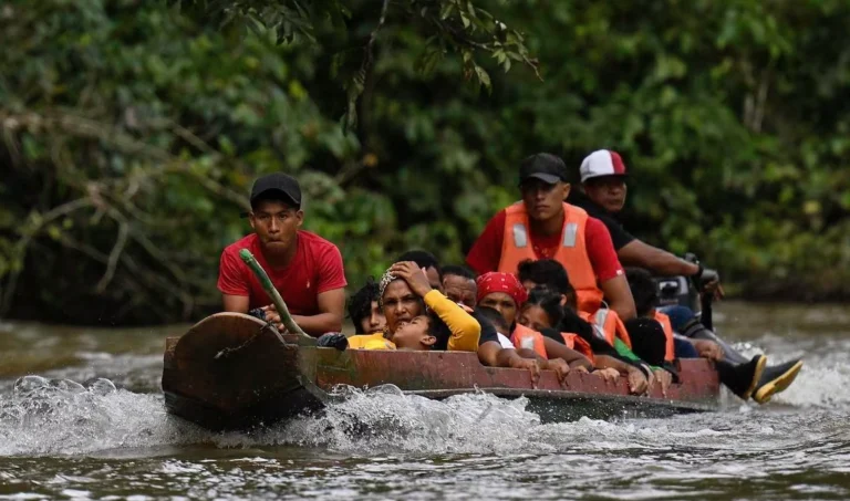 37 venezuelanos cruzaram o Darién a cada hora em 2023