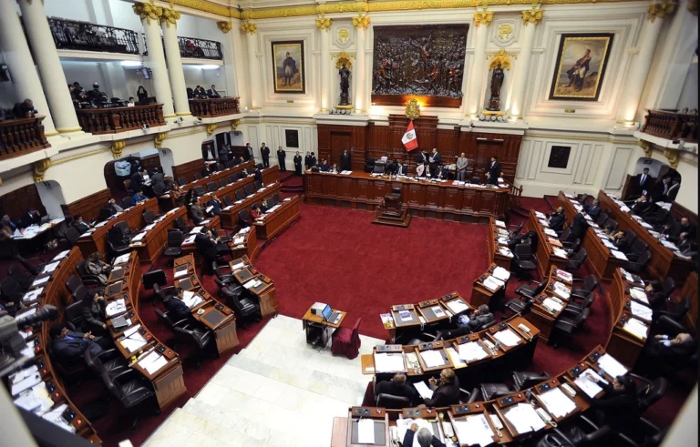 Peru volta a ter um congresso bicameral