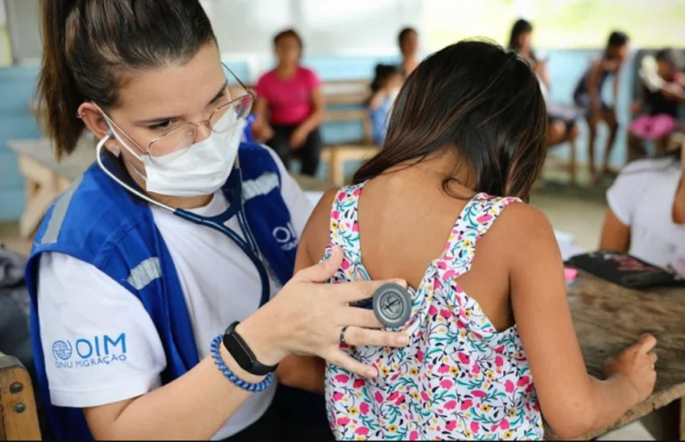 Migrantes no Brasil se mobilizam por políticas de saúde