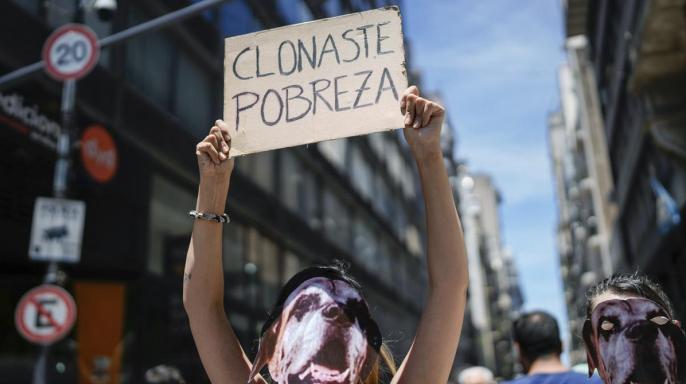 Mentiras, ataques e ajuste: O caminho libertário