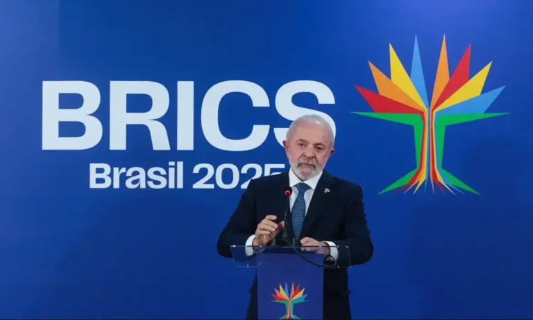 Destronar o “Dólar-Rei”: O BRICS e o Sul Global em Movimento