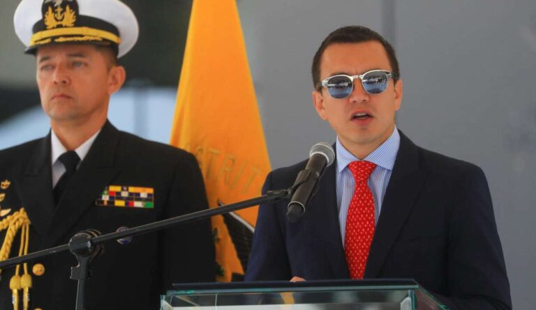 Equador e a eterna consulta refundacional