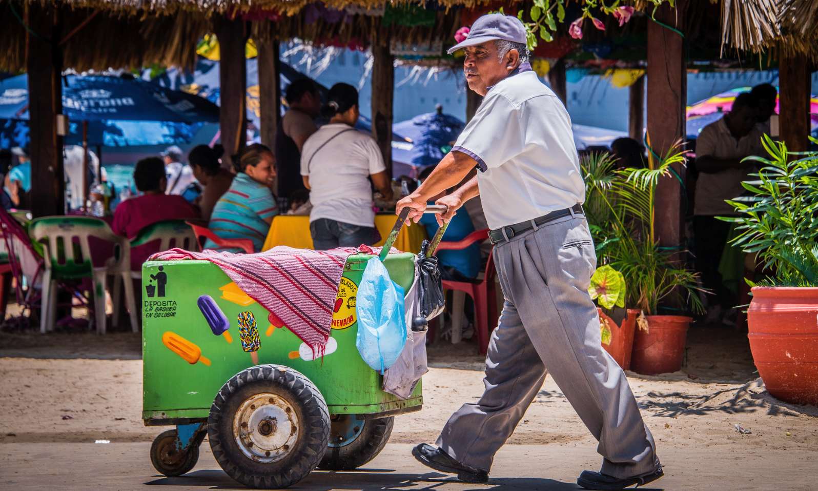 The regional labor market: Growth without formalization, recession with precarization