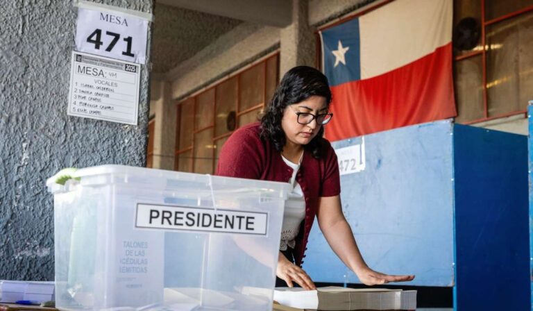 Chile: o colapso do centro e a ilusão da guinada à direita