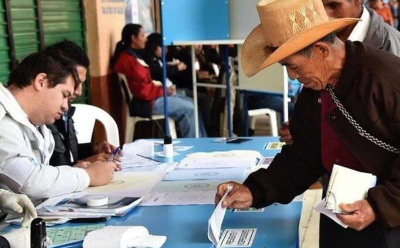 Second-degree elections in Guatemala: Between reformism and continuity